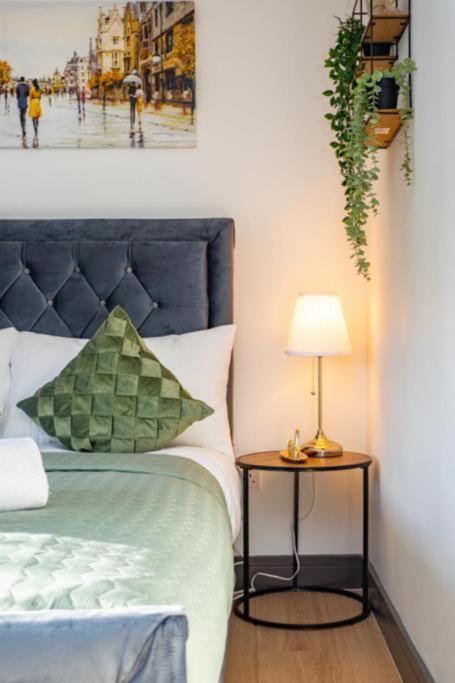 Feltham Heathrow Guest House - Oakway المظهر الخارجي الصورة